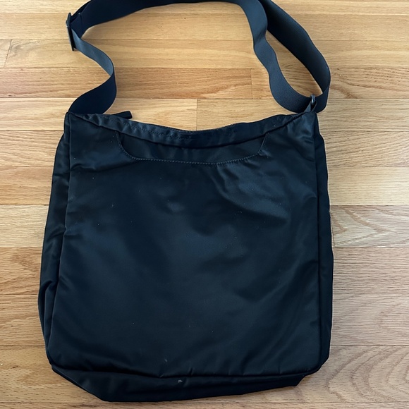 Ellington Messenger Bag Crossbody Bag Black - Picture 10 of 14